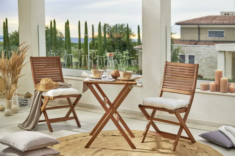 Balkonset aus Eukalyptusholz