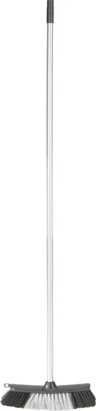 Besen Edgar in Schwarz/Chromfarben
