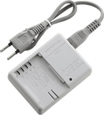 OLYMPUS BCM-5 - Ladegerät für Lithium-Ionen-Akku (Silber)