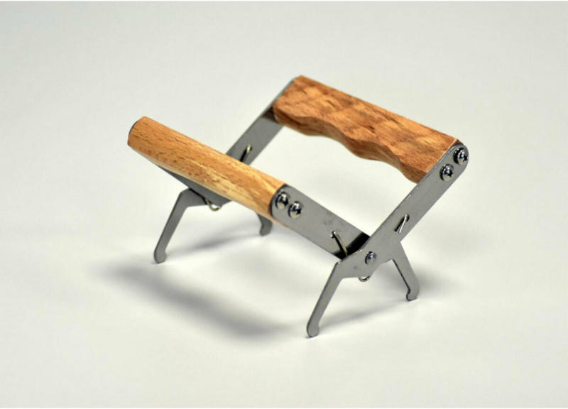 Wabenheber mit Holzgriff