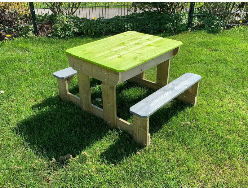 Wendi Toys Sand & Wasser Picknick Tisch inkl. Bänken 50 cm x 100 cm x 80 cm