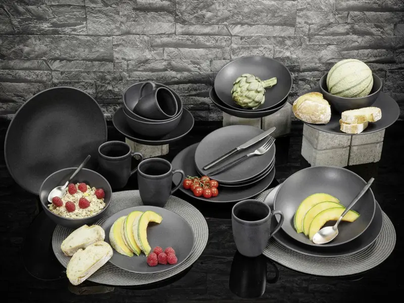 Kombiservice Soft Touch Black aus Steinzeug, 8-teilig