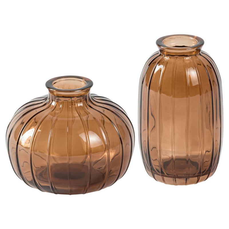 2 Vasen in verschiedenen Formen