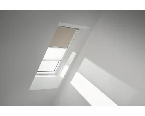VELUX Vorteils-Set Verdunkelungsrollo uni beige und Faltstore Plissee weiß manuell Rahmen weiß DFD P06 4556SWL