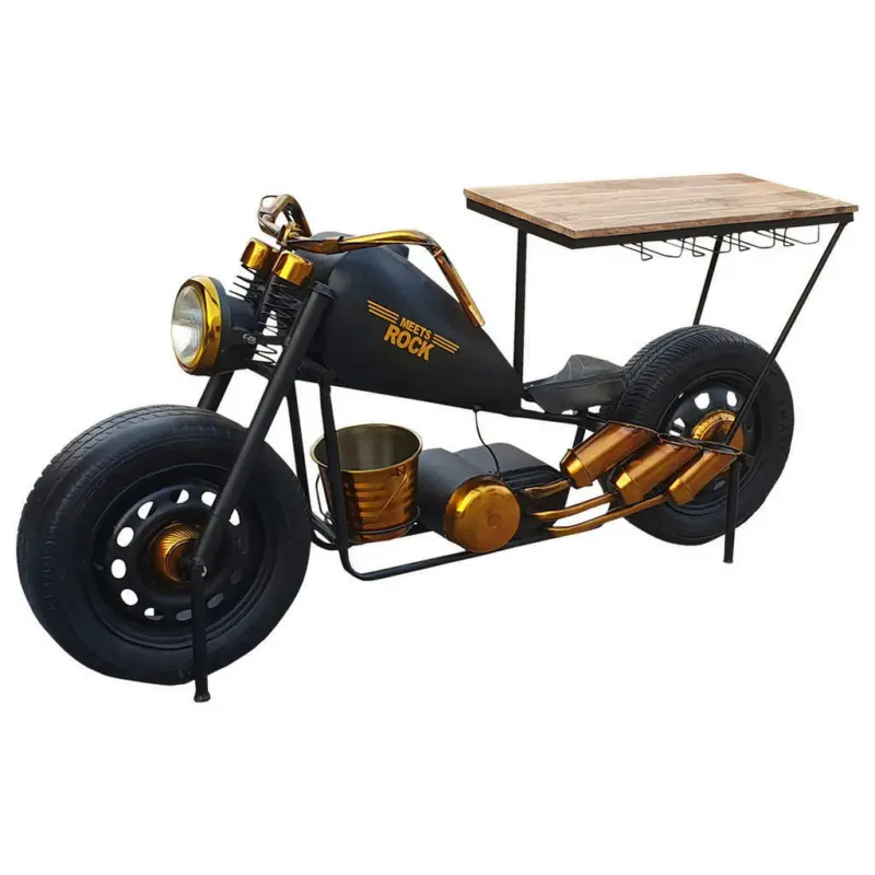 BAR in Schwarz, Goldfarben