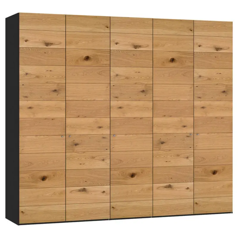 Drehtürenschrank in Wildeiche