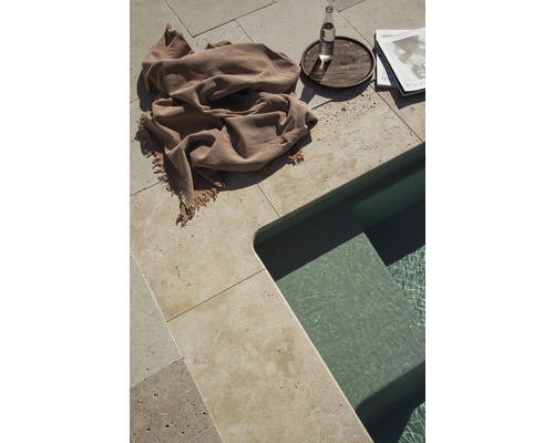 FLAIRSTONE Poolumrandung Beckenrandstein Roma Element gerade beige 1 Längsseite gerundet 61 x 35 x 3 cm