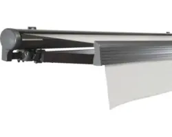 SOLUNA Halbkassettenmarkise Comfort 5x4 Dessin U190 Gestell DB703 dunkelgrau Antrieb links inkl.Motor, Sonnen und Windwächter,Wandschalter