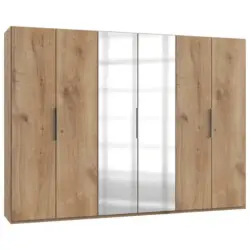 Drehtürenschrank in Eichefarben