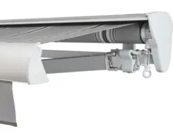 SOLUNA Halbkassettenmarkise Classic 6x2 Stoff Dessin A131 Gestell E6EV1 silber eloxiert Antrieb rechts inkl. Kurbel
