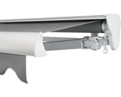 SOLUNA Halbkassettenmarkise Classic 5x2,5 Stoff Dessin 320925 Gestell E6EV1 silber eloxiert Antrieb rechts inkl. Kurbel
