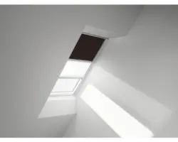 VELUX Vorteils-Set Verdunkelungsrollo uni dunkelbraun und Faltstore Plissee weiß manuell Rahmen aluminium DFD F06 4559S