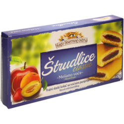 Serbisches Strudelgebäck mit einer Füllung mit Obst