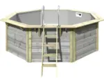 Hornbach Aufstellpool Holzpool-Set Karibu X1 achteckig Ø 357,5x121 cm inkl. Innenauskleidung grau & Leiter grau