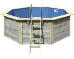 Hornbach Aufstellpool Holzpool-Set Karibu X1 achteckig Ø 357,5x121 cm inkl. Innenauskleidung blau & Leiter grau