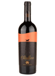 Stallion Classic Червено вино купаж