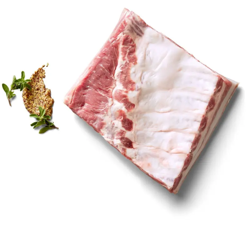 Свински ребра от свежата витрина