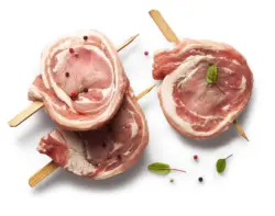 Поркета от свински гърди и контрафилe от свежата витрина