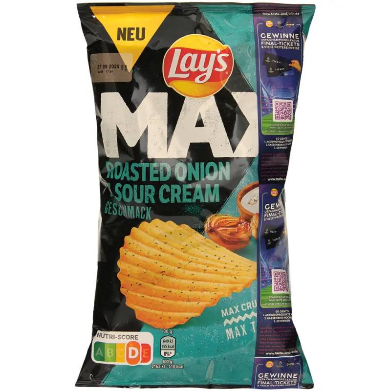 Lays Kartoffelchips geriffelt mit geröstetem Zwiebel- und Sauerrahmgeschmack