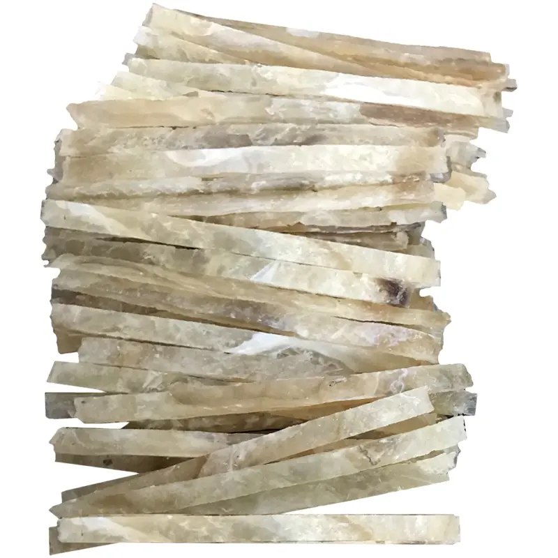 Snack aus Blauer Wittling (Micromesistius poutassou) in Streifen, gesalzen und gedörrt, aufgetaut/ lose