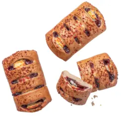 Хлебче със скир и боровинки