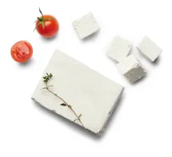 Димитър Маджаров Сирене от биволско мляко от свежата витрина