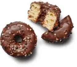 Кронът с кафяв шоколад от нашата пекарна