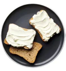 MEGGLE Крем за мазане от свежата витрина