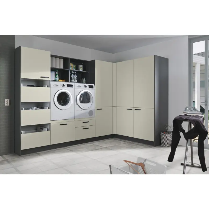 Hauswirtschaftsraum in Anthrazit, Hellgrau