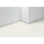 XXXLutz Lauterach - Ihr M&ouml;belhaus bei Bregenz Sockelleiste Wei&szlig;, Eichefarben, Hellgrau
