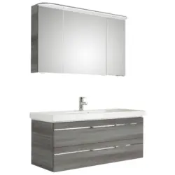 Badezimmer in 123 cm