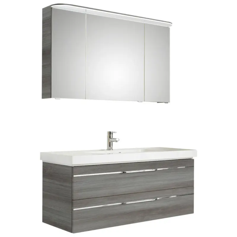 Badezimmer in 123 cm