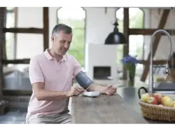 Medisana BU 535 Blutdruckmessger&auml;t (Batteriebetrieb, Messung am Oberarm, Manschettenumfang: 22-36 cm)