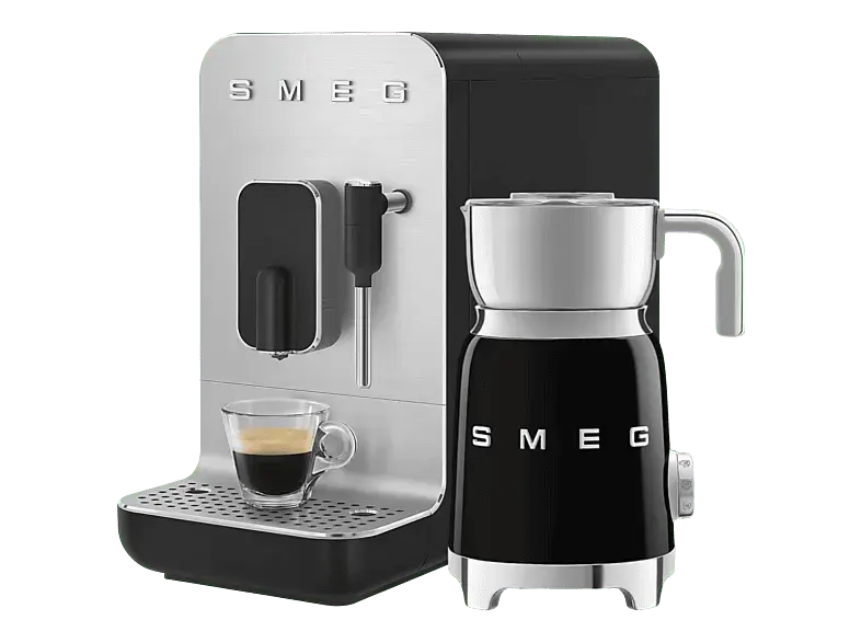 Smeg BCC12BLMEU Classic Kaffeevollautomat inkl. Milchaufsch&auml;umer (Schwarz, Integrierte Kaffeem&uuml;hle aus Edelstahl, 19 bar, Dampfd&uuml;se)