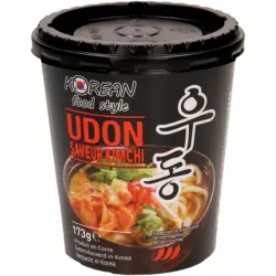 Vorgekochte Nudeln mit W&uuml;rzmischung, scharfes Kimchi
