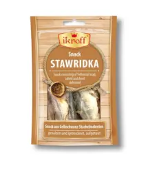 Snack aus Gelbschwanz- Stachelmakrelen, gesalzen und getrocknet, aufgetaut.