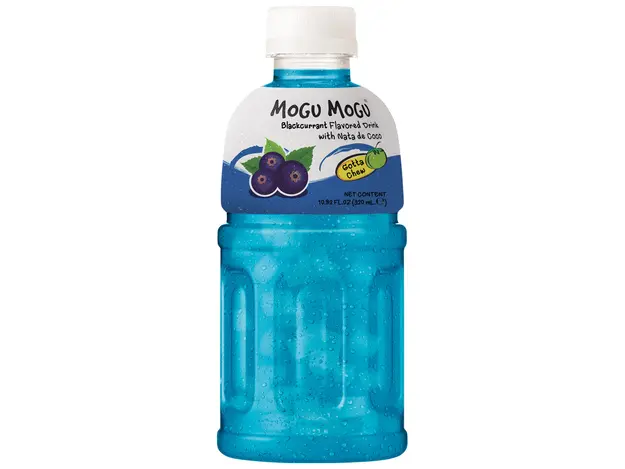 Limonade mit Johannisbeerengeschmack und Nata de Coco