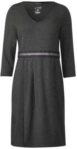 Feminines Kleid mit V-Neck