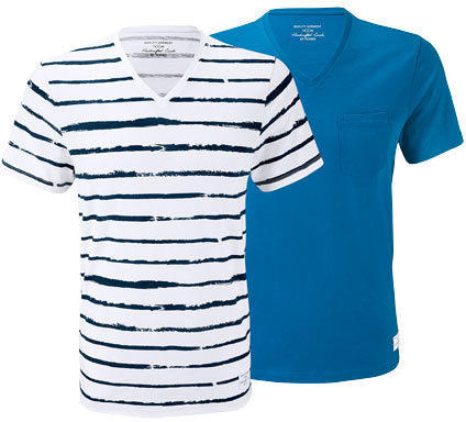 2 T-Shirts