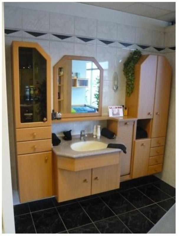 wogibtswas.at - Badezimmerverbau in Dekor Birne € 877,00 statt € 3.508