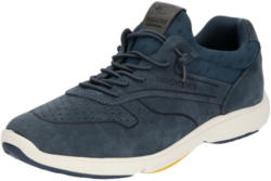 Sneaker mit Perforationen