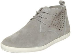 Sneaker mit Cut Outs
