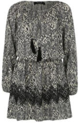 Kleid im Ethno-Look