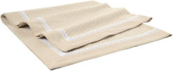 Tischdecke mit Spitze