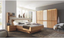 Schlafzimmer in Creme, Buchefarben