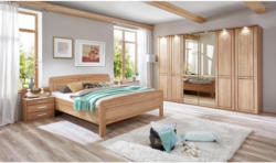 Schlafzimmer in Eichefarben