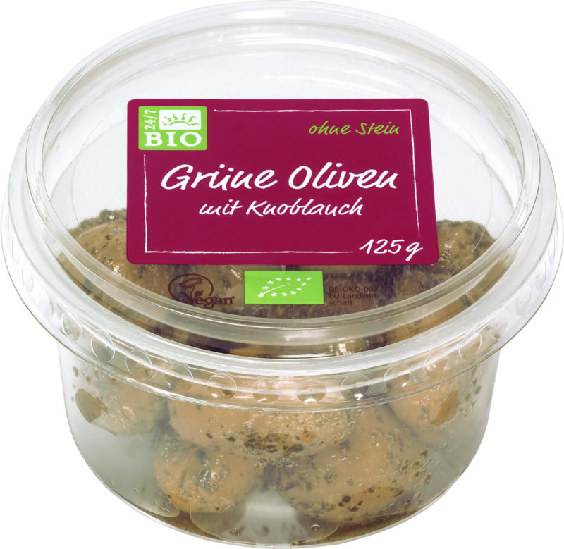 Grüne Oliven mit Knoblauch