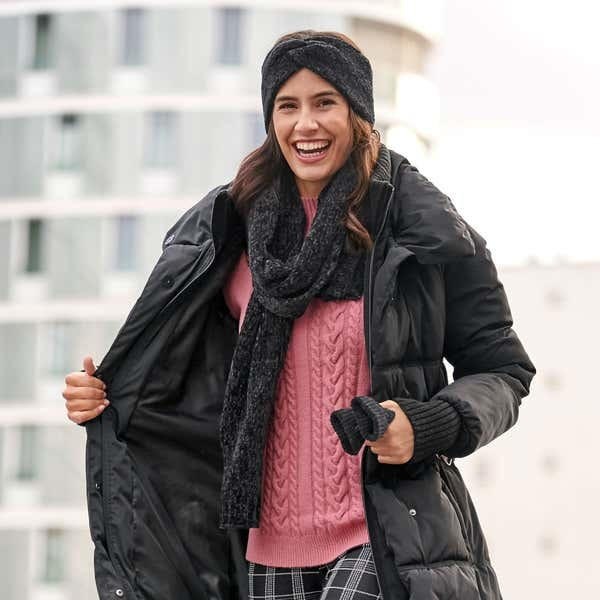 Damen-Pullover mit Spitze am Ärmel