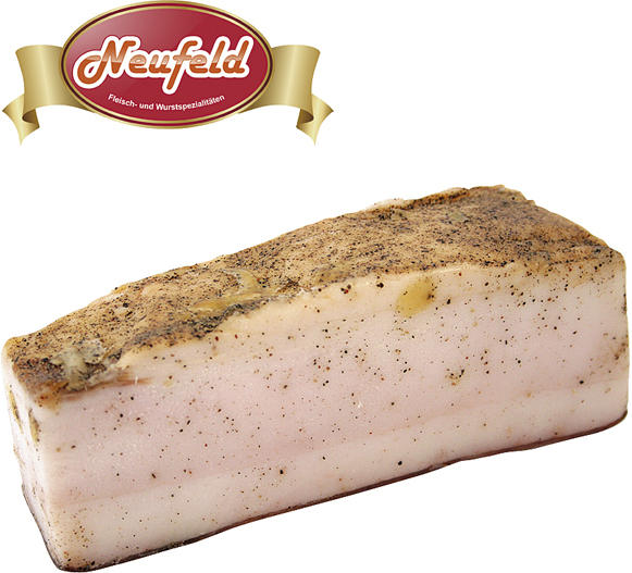Rückenspeck vom Schwein mit Knoblauch gesalzen