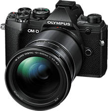 OLYMPUS OM-D E-M5 Mark III Body + M.Zuiko Digital ED 12-200mm F3.5-6.3 - Systemkamera (Fotoauflösung: 20.4 MP) Schwarz